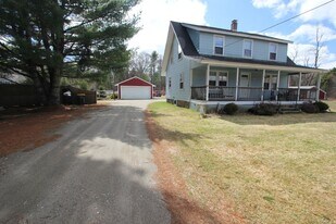 41 South St in Franklin, MA - Building Photo