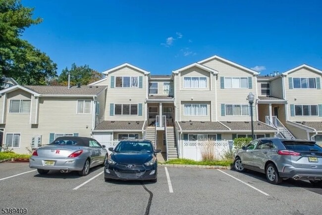 property at 17 Livingston Rd