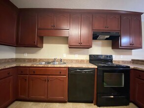 77 Jackson Ln in Lincoln, AL - Building Photo - Building Photo