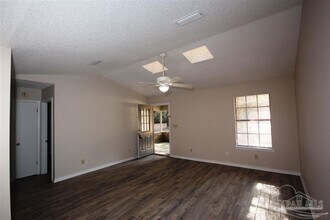 5400 US-90 in Pace, FL - Building Photo - Building Photo