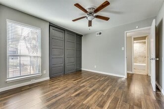 2211 Heritage in Carrollton, TX - Building Photo - Building Photo