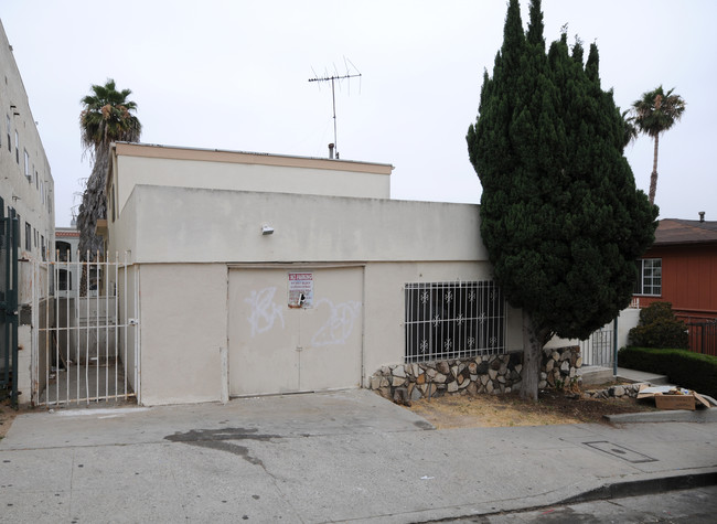 2630 S Manhattan Pl in Los Angeles, CA - Building Photo - Building Photo