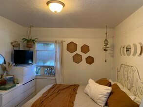 4842 Brighton Ave in San Diego, CA - Building Photo - Building Photo