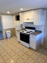 11 Hodges Ct in Salem, MA - Building Photo - Building Photo