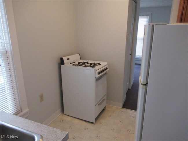 193 Columbus St in Bedford, OH - Building Photo - Building Photo