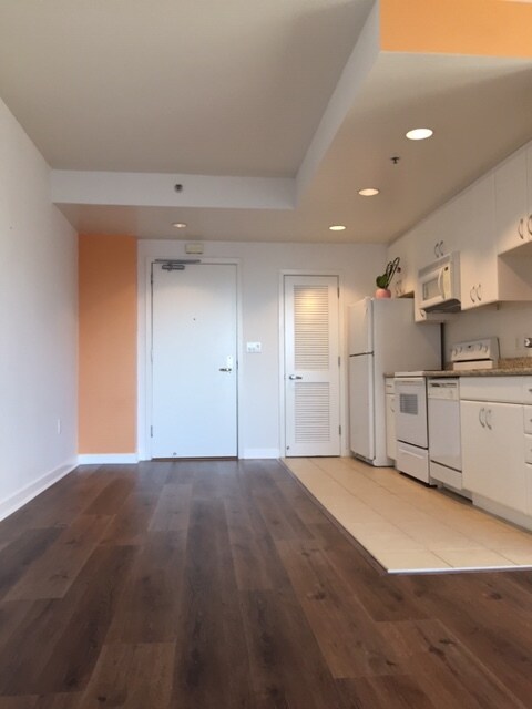 250 King St, Unit 738 in San Francisco, CA - Building Photo