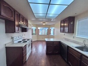 3950 Running Bear Way in Antelope, CA - Building Photo - Building Photo