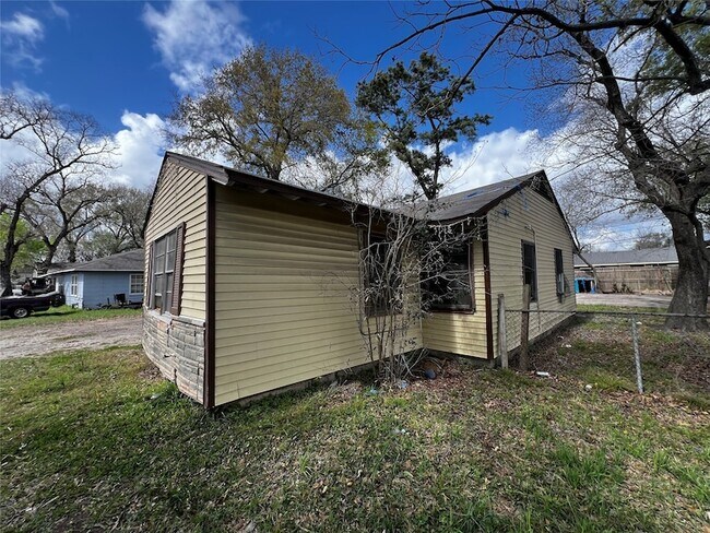 5967 Southtown St in Houston, TX - Building Photo - Building Photo