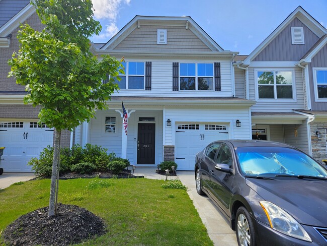 205 Brochaill Ct in Powdersville, SC - Building Photo - Building Photo