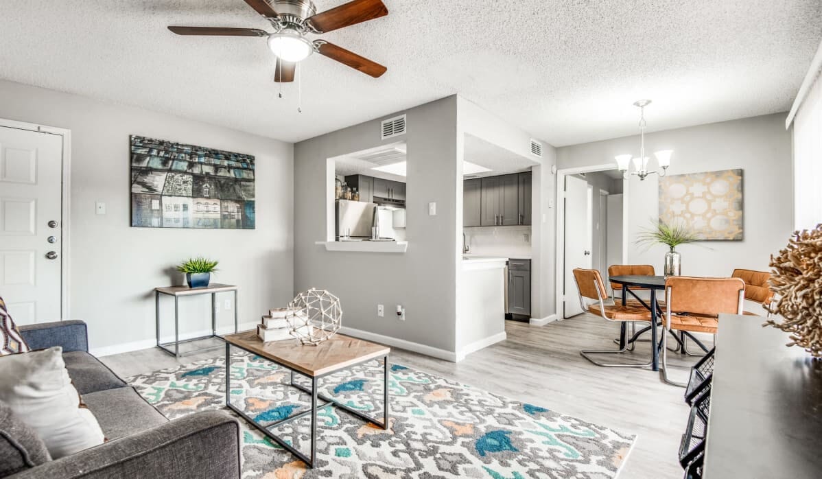 Birch Apartment Homes in Dallas, TX - Building Photo