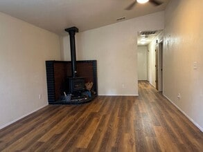35 Rose Ln in Redding, CA - Building Photo - Building Photo