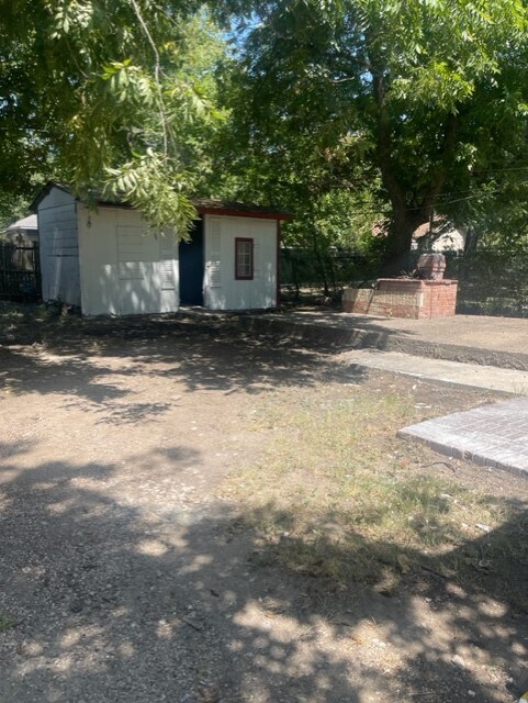 616 Parkview Ave in Dallas, TX - Building Photo - Building Photo