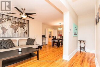 9 1/2 ELLA STREET in Ottawa, ON - Building Photo - Building Photo