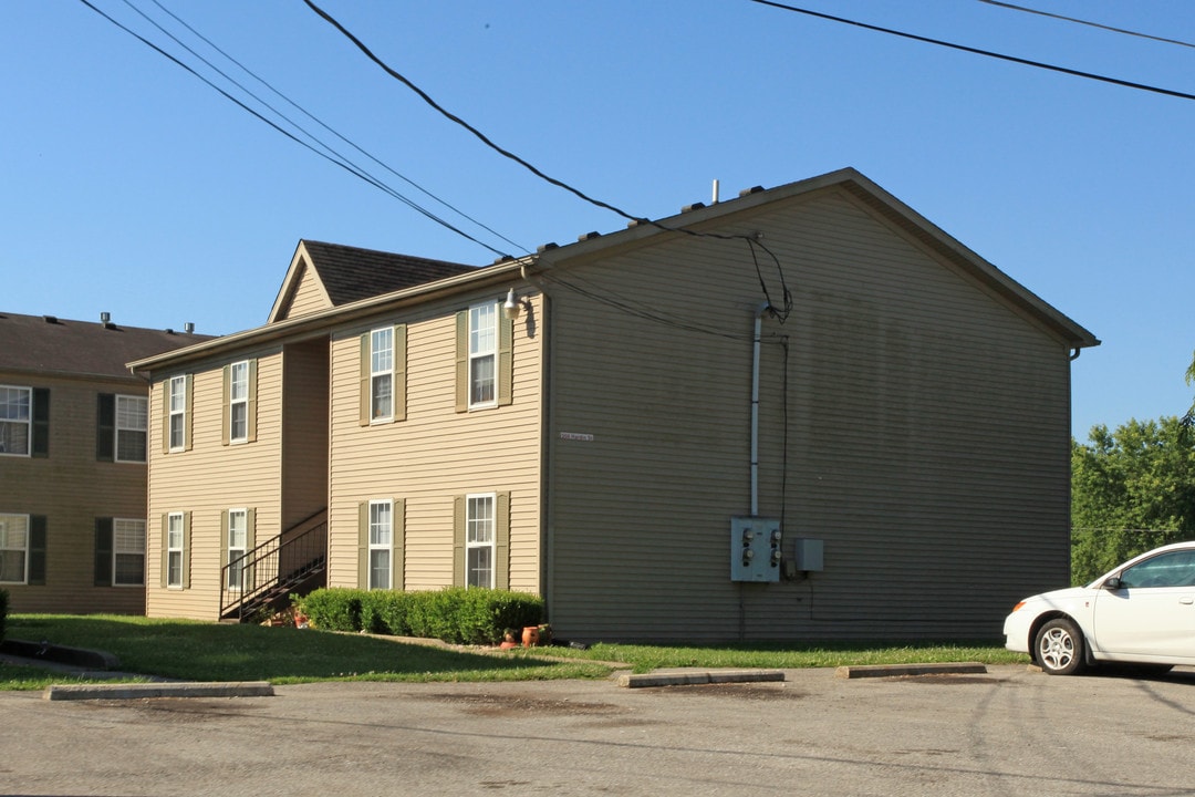 208 Hardin St in Taylorsville, KY - Building Photo