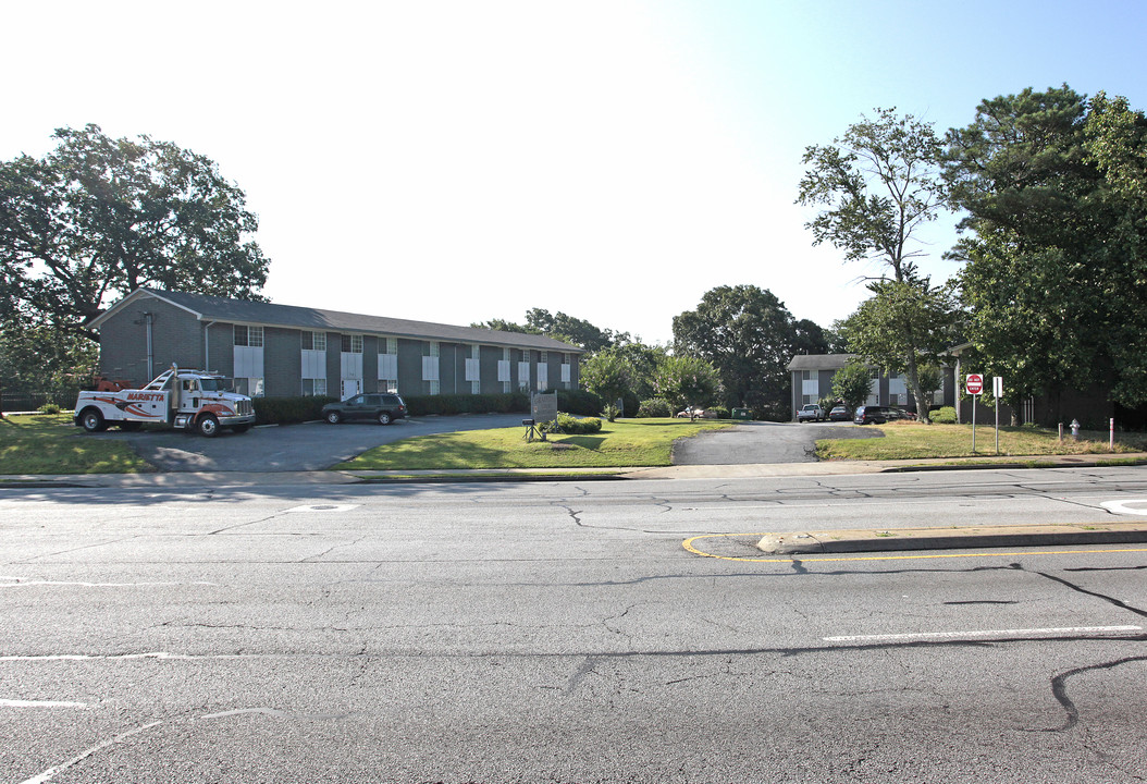 Greystone Court Apartments in Marietta, GA - Building Photo