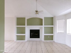 118 Tierra Vista Dr in Sunland Park, NM - Building Photo - Building Photo