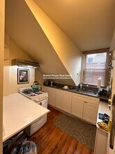 32 irving, Unit 4 in Boston, MA - Building Photo - Building Photo