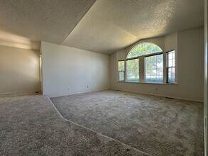 2019 Kentucky Dr in Nampa, ID - Building Photo - Building Photo