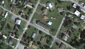 812 Harrison Ave, Unit 3 in Berkeley Springs, WV - Building Photo