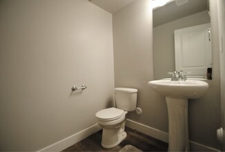 2031 N 350 E in North Logan, UT - Building Photo - Building Photo