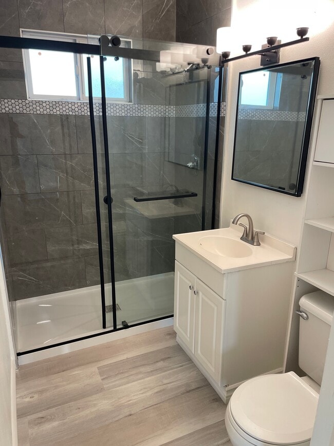 property at 7634 Garvalia Ave