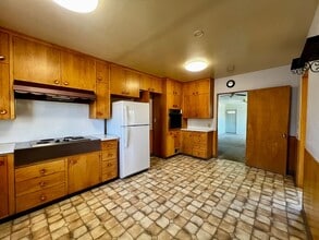 910 Young Grade Rd in Yakima, WA - Building Photo - Building Photo