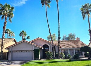 9763 E Dreyfus Ave in Scottsdale, AZ - Building Photo - Building Photo