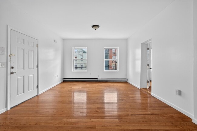 359 Palisade Ave in Jersey City, NJ - Building Photo - Building Photo