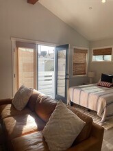 769 36th St, Unit B - ADU in Manhattan Beach, CA - Foto de edificio - Building Photo