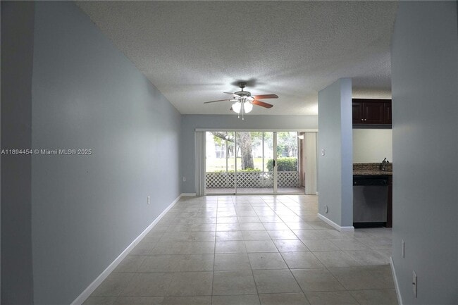7106 Glenmoor Dr in West Palm Beach, FL - Building Photo - Building Photo