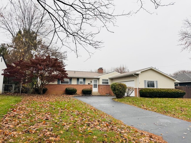 property at 1016 Lambeth Dr