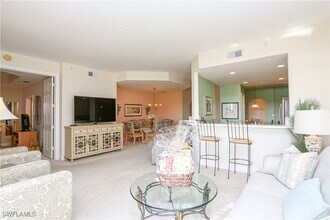 3910 Deer Crossing Ct in Naples, FL - Foto de edificio - Building Photo