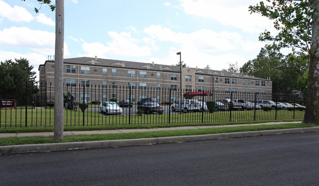 Palestine Gardens in Kansas City, MO - Building Photo - Building Photo