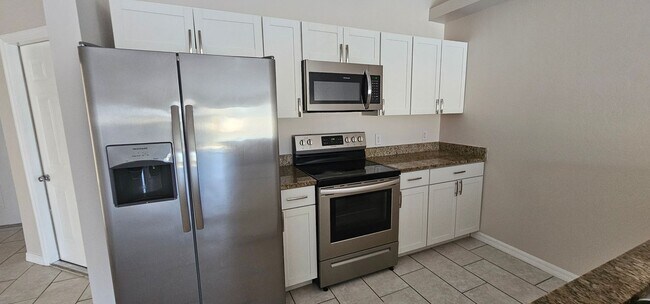 2823 Skyline Blvd in Cape Coral, FL - Building Photo - Building Photo