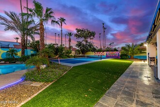 12528 N 78th St in Scottsdale, AZ - Foto de edificio - Building Photo