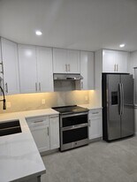 5347 Emerald Isle Dr in Orlando, FL - Building Photo