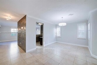 8103 NW 116th Ave in Doral, FL - Building Photo - Building Photo