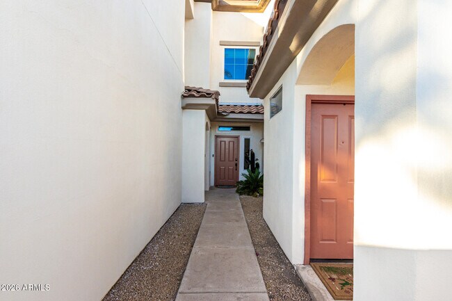 2992 N Miller Rd in Scottsdale, AZ - Foto de edificio - Building Photo