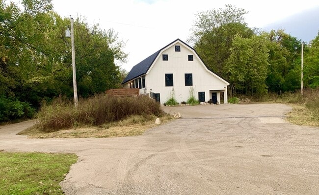 19920 NW Farley Hampton Rd in Kansas City, MO - Building Photo - Building Photo