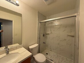 3735 Solomon Island Rd in West Sacramento, CA - Building Photo - Building Photo