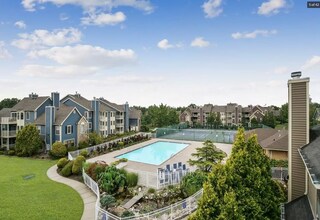 32 Lear Ct in East Brunswick, NJ - Building Photo - Building Photo
