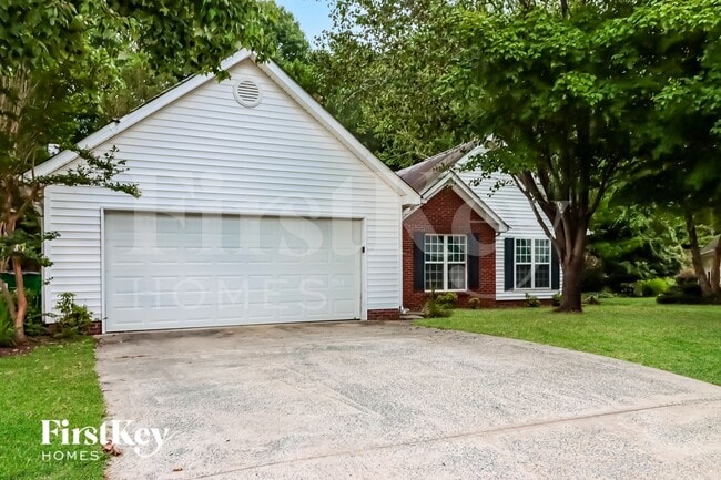 property at 312 Edgemore Ct