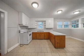 2407 Juanita St in Mobile, AL - Building Photo - Building Photo