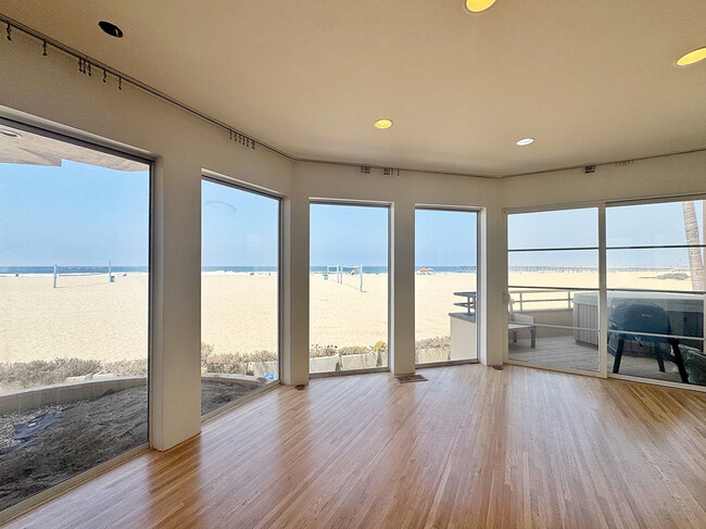 property at 3505 Ocean Front Walk