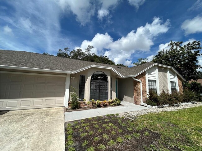 3926 Greenview Pines Ct in Orlando, FL - Foto de edificio - Building Photo