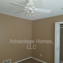 15004 Horton St in Overland Park, KS - Building Photo - Building Photo