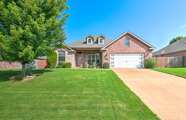 3400 SW Briar Creek Ave in Bentonville, AR - Building Photo - Building Photo