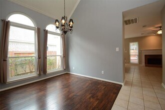 5327 Willow Knoll Ct in Houston, TX - Building Photo - Building Photo