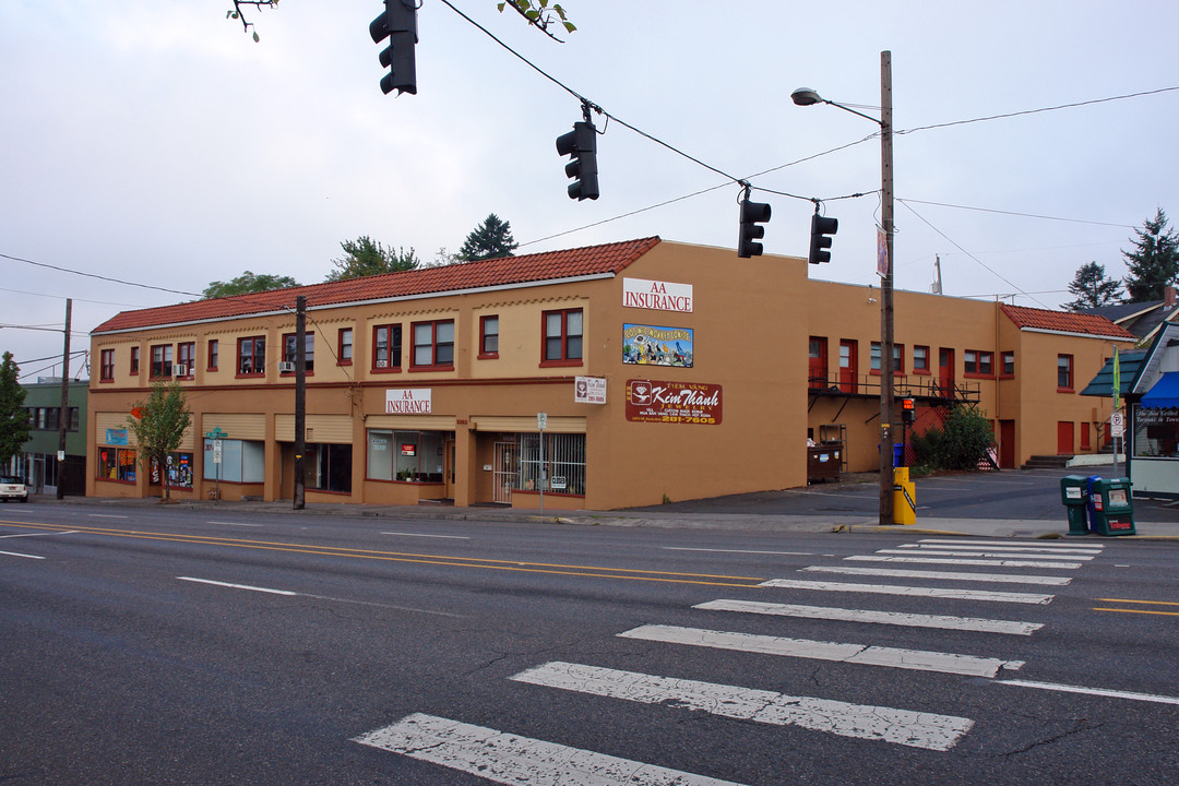 Rose Garden Apartments in Portland, OR - Building Photo