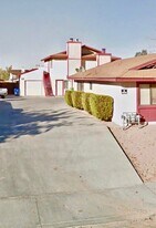 920 W Perdew Ave in Ridgecrest, CA - Building Photo